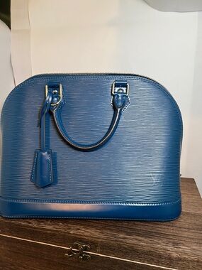 Louis Vuitton Blue Epi Alma PM handbag